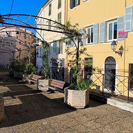 Joli studio mezzanine, à 2 pas de la plage Menton Exterior foto